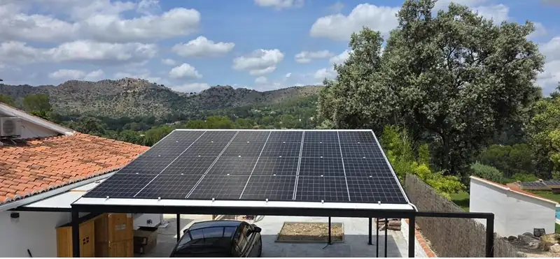 Instalación de placas solares realizada por Fenosolar